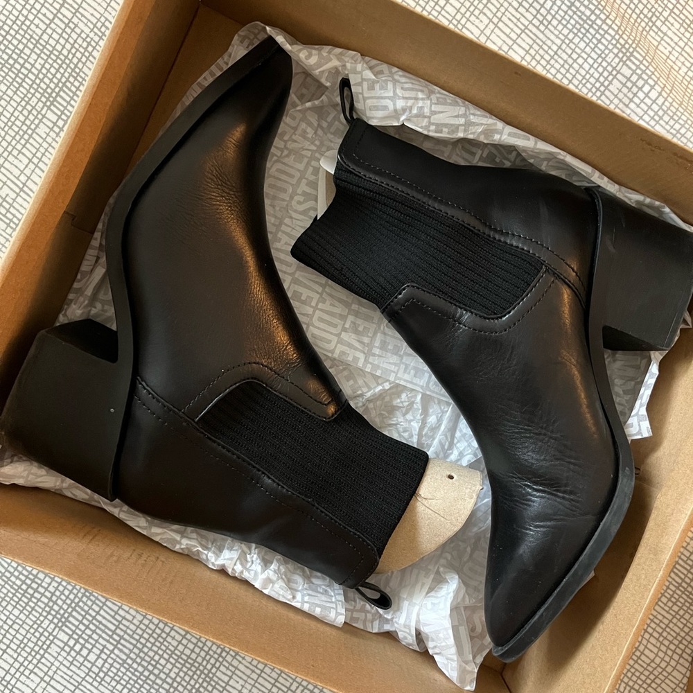 Steve Madden Leather Boots